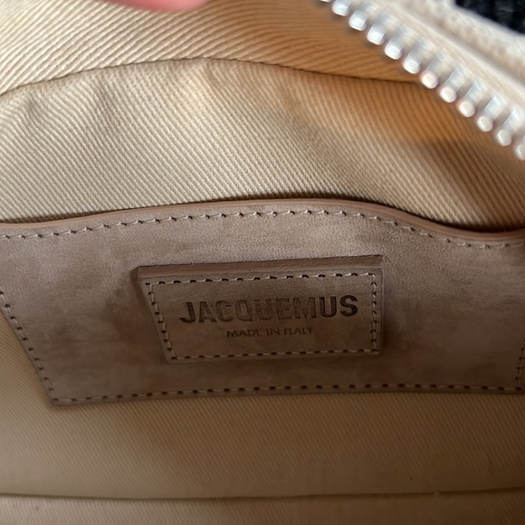 Jacquemus Women's Natural 'le Baneto' Shoulder Bag - Picture 10 of 11